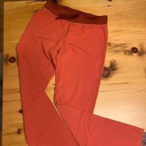 Figs Livingston “Clay” color small tall